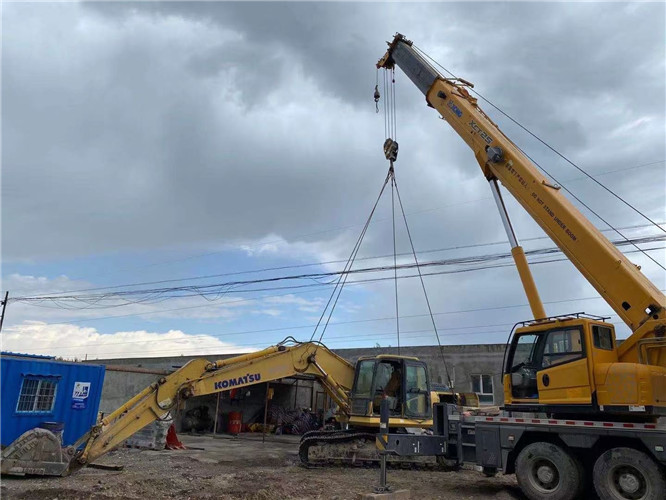 普兰县25吨吊车的工作半径是多少？